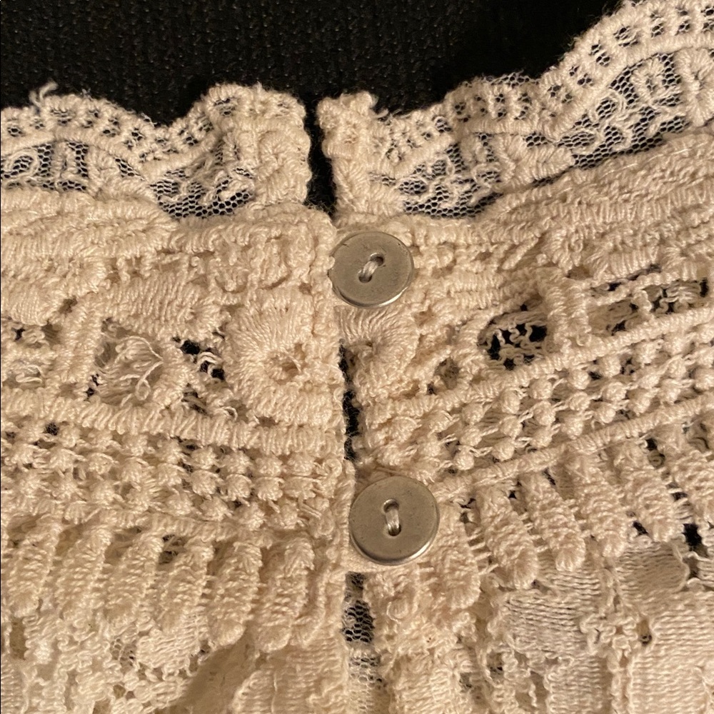 Feather Bone by Anthropologie Victorian cream lace high neck blouse crochet S - Picture 12 of 15